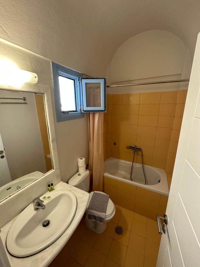 Villa Roussa City Center Fira  Eksteriør bilde