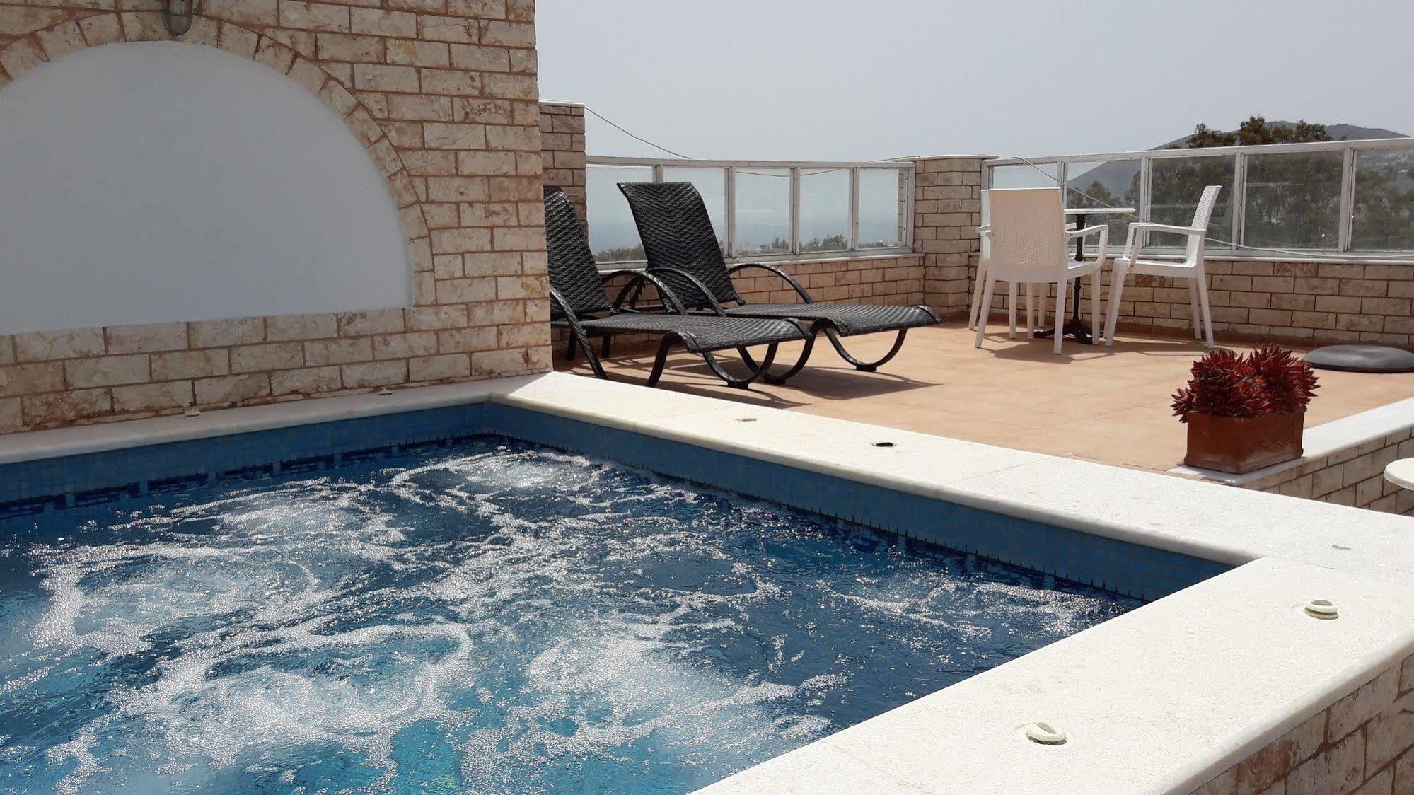 Villa Roussa City Center Fira  Eksteriør bilde